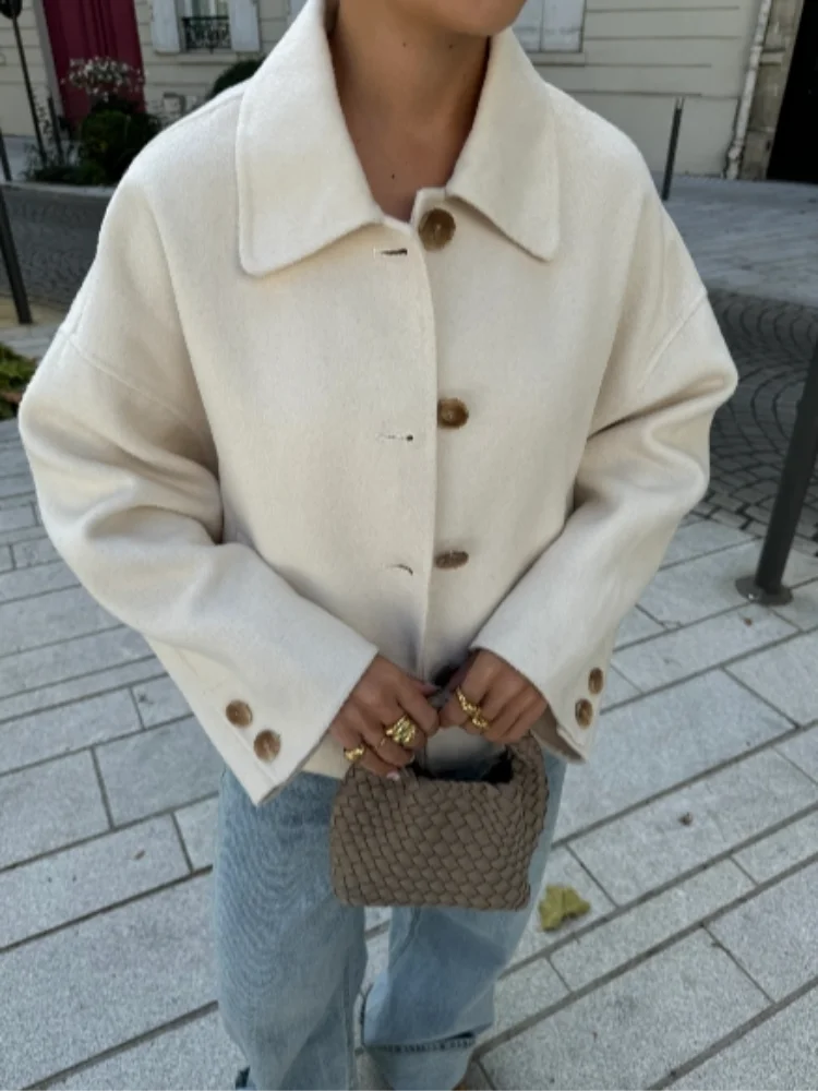 Hélené Dames Winterjas | Wolmix, Oversized Kraag en Knoopsluiting