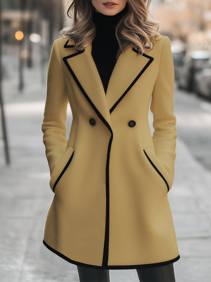 Elegante Lange Winterjas Dames met Zwarte Details en Dubbele Knoopsluiting voor Stijl en Comfort