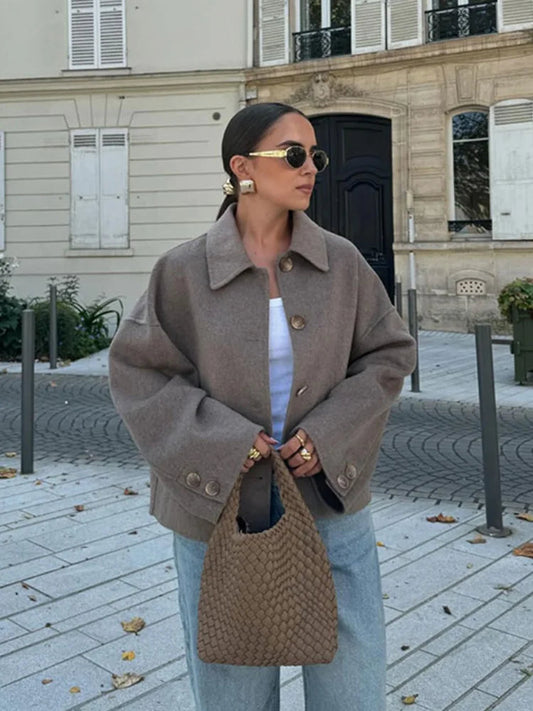 Hélené Dames Winterjas | Wolmix, Oversized Kraag en Knoopsluiting