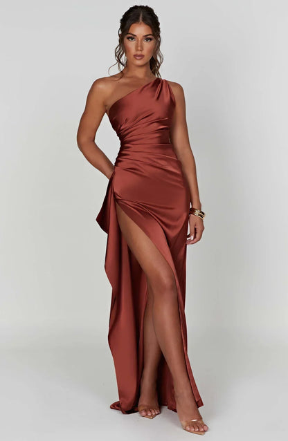 Luxe One-Shoulder Splitjurk